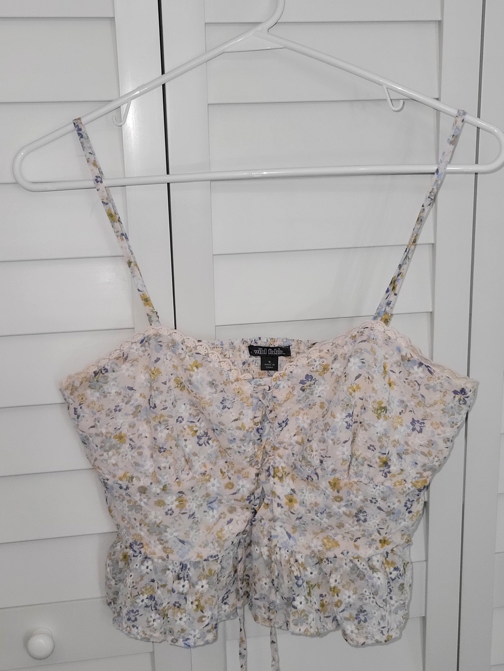 A New Day Floral Eyelet Lace-Up Crop Top - White Multi